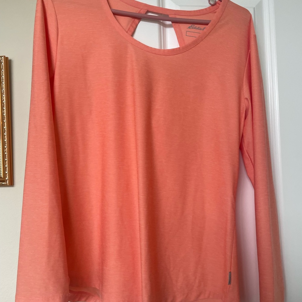 Eddie Bauer medium top salmon 🍣 color.